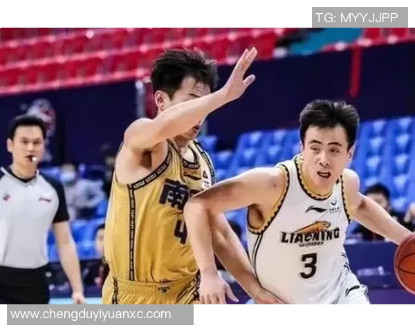 2017年CBA新疆队与天津队激战回顾精彩瞬间与战术分析