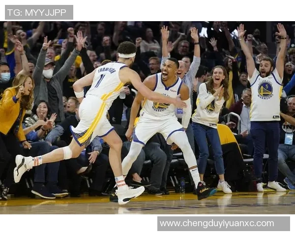 勇士与雷霆精彩对决视频集锦回顾全场精彩瞬间与关键时刻分析